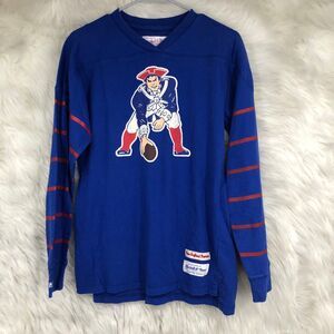 Men’s Mitchell & Ness Retro Style Patriots Long-Sleeved T-Shirt, Sportswear SZ M